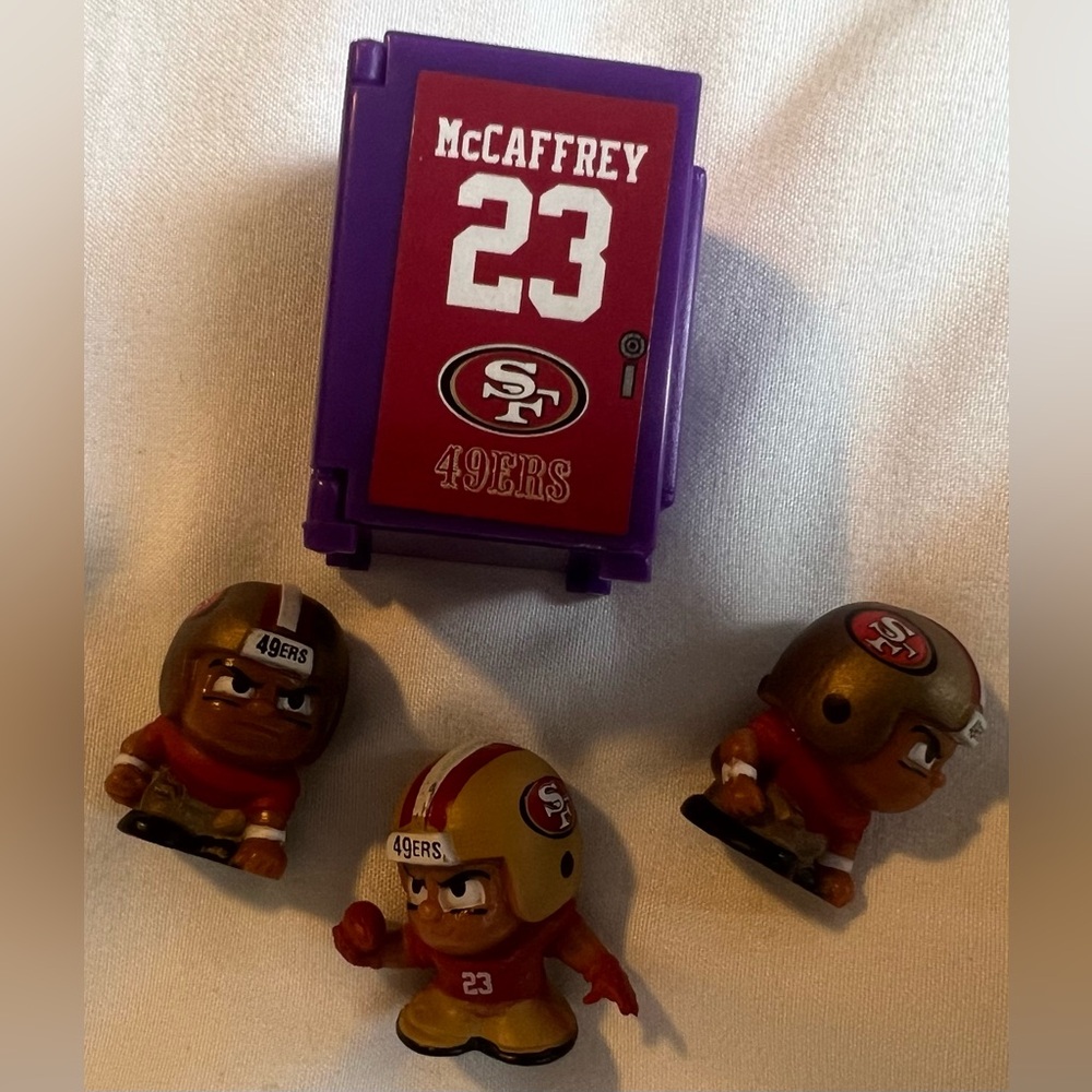 NFL Football San Francisco 40ers McCaffrey Teenymate Locker Teenymate
